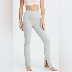 Fabletics Cloud Seamless Split Ankle Flare Leggings Size Medium Light Gr…